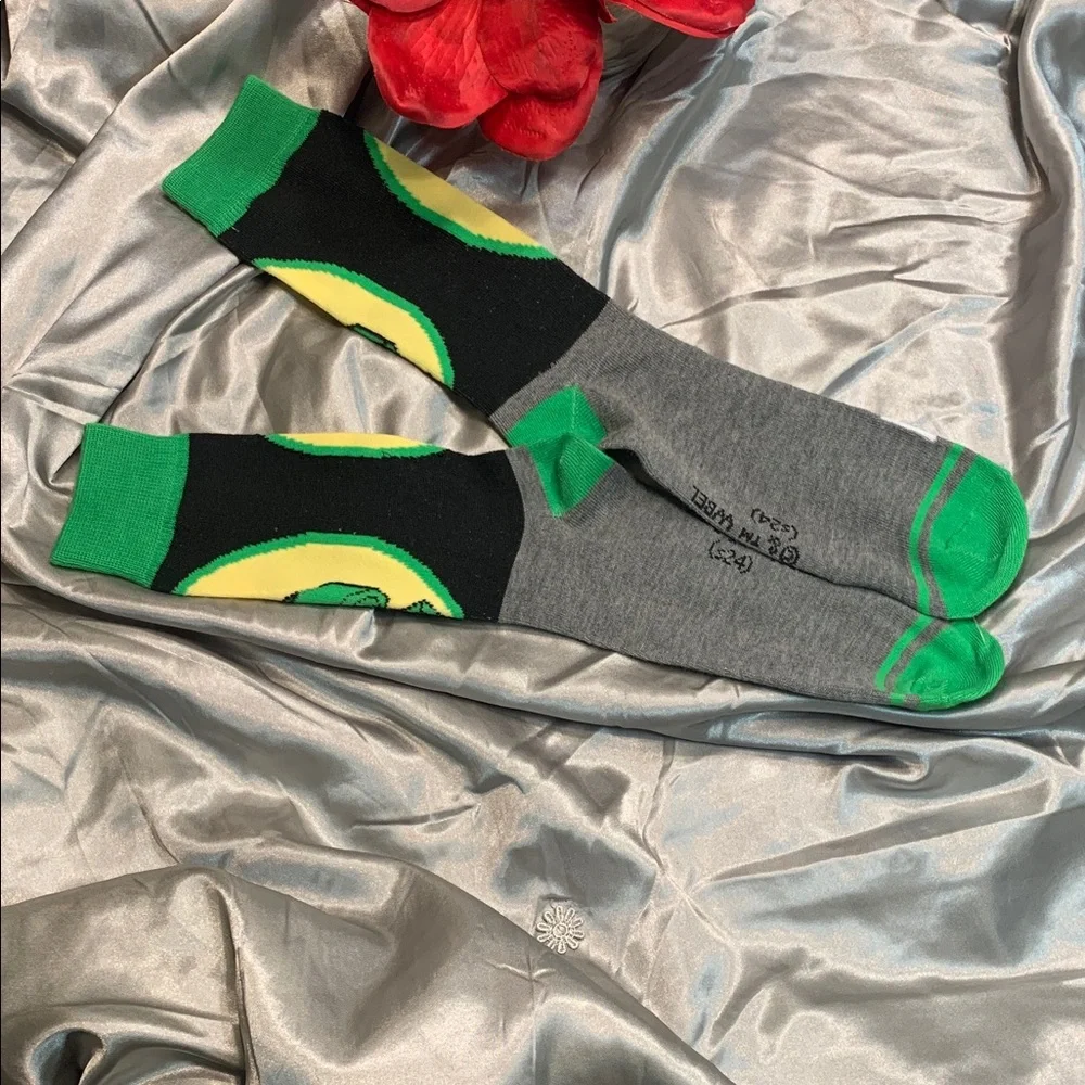 🌹 FUN Socks “MARVIN” Graphic Crew Socks - Green & Gray - NWOT •